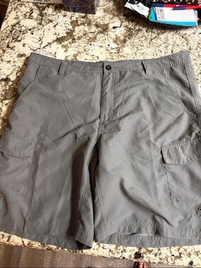 Magellan Outdoors Men's Cargo Shorts - Gray